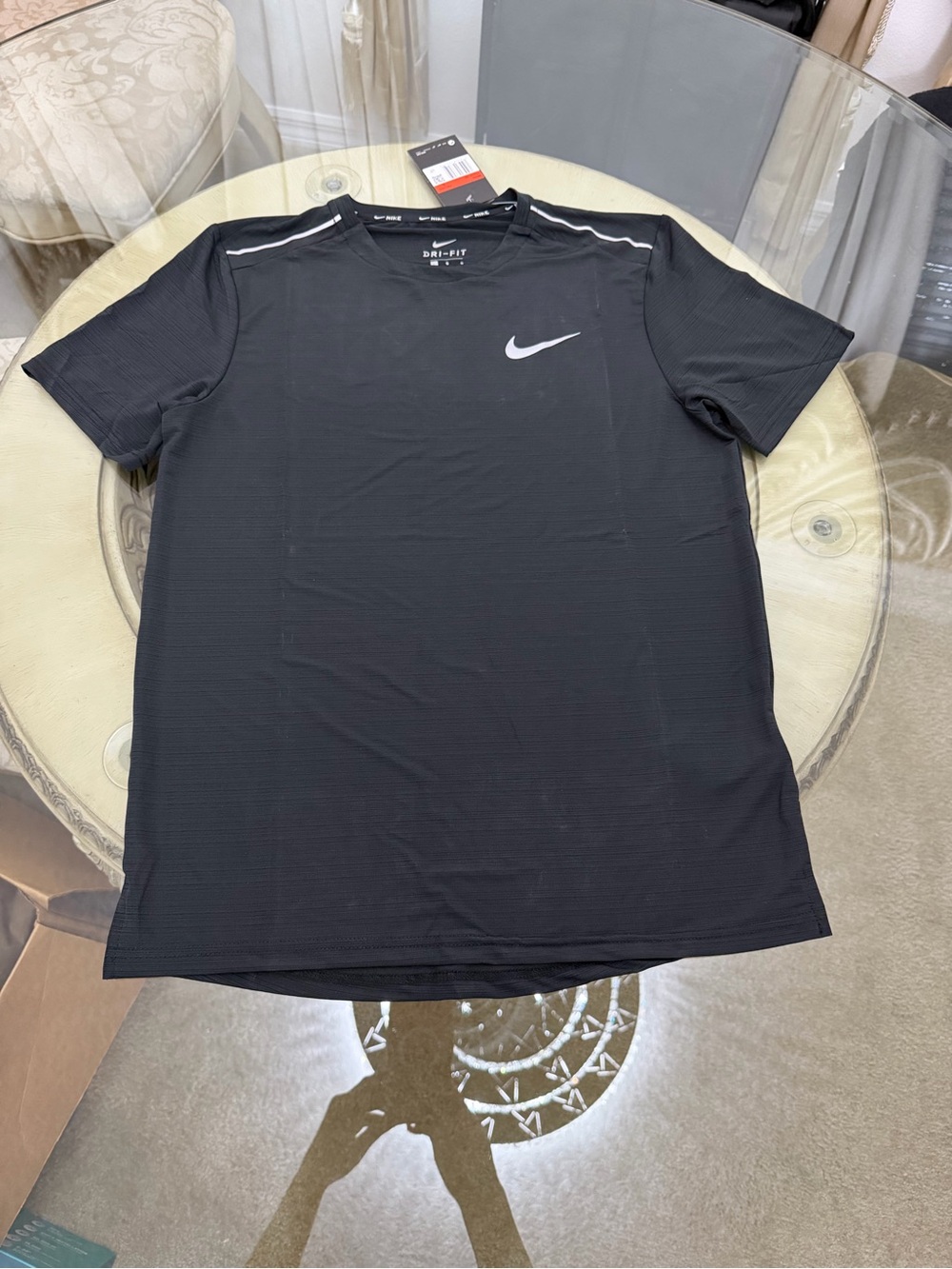 New! Unworn! Men’s Nike Dri Fit Size Large short-sleeve running top
